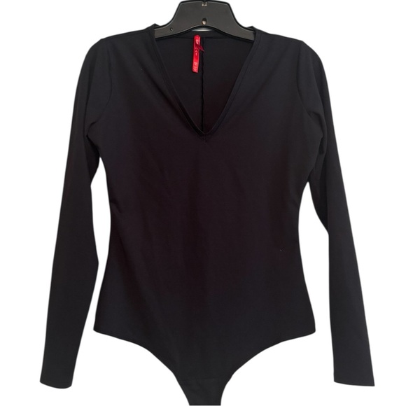 Spanx Basic Black Bodysuit - Picture 5 of 6